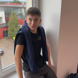 Valdis, 39