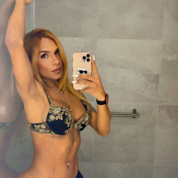 Mia colucci, 25