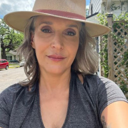 Maria Rose, 50