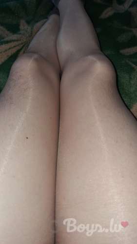 Labdien mekleju Jaunas,  lietotas,  saplestas sieviesu zekes,  garas zekes,  zekbiks…